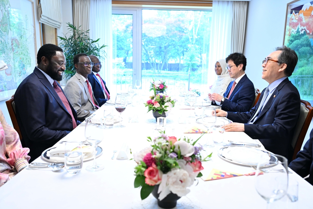 Korea-Gambia Foreign Ministers’ Luncheon Meeting (May 23)